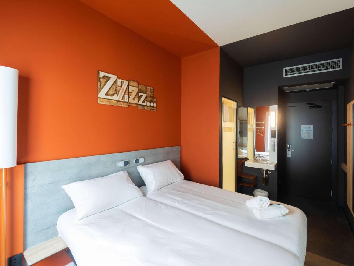 Ibis Budget Madrid Aeropuerto Exteriör bild