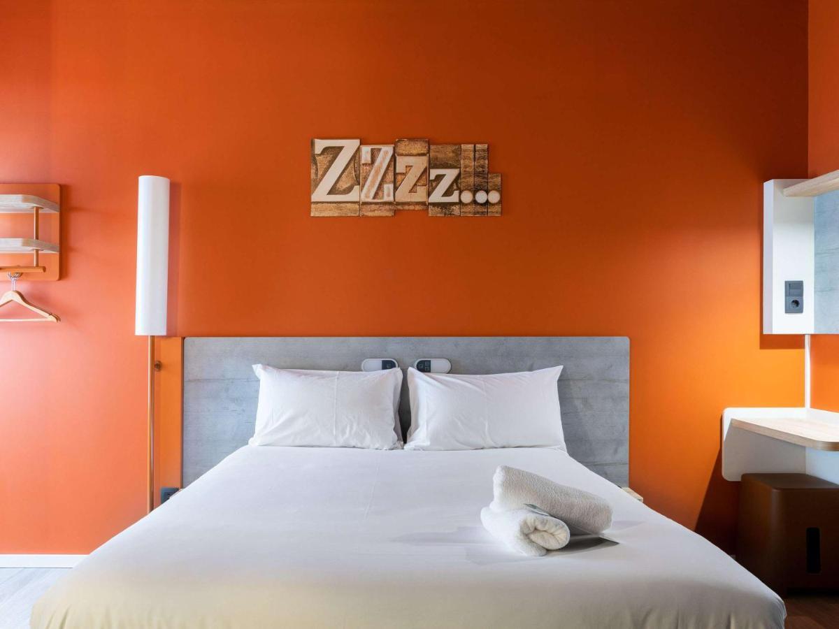 Ibis Budget Madrid Aeropuerto Exteriör bild
