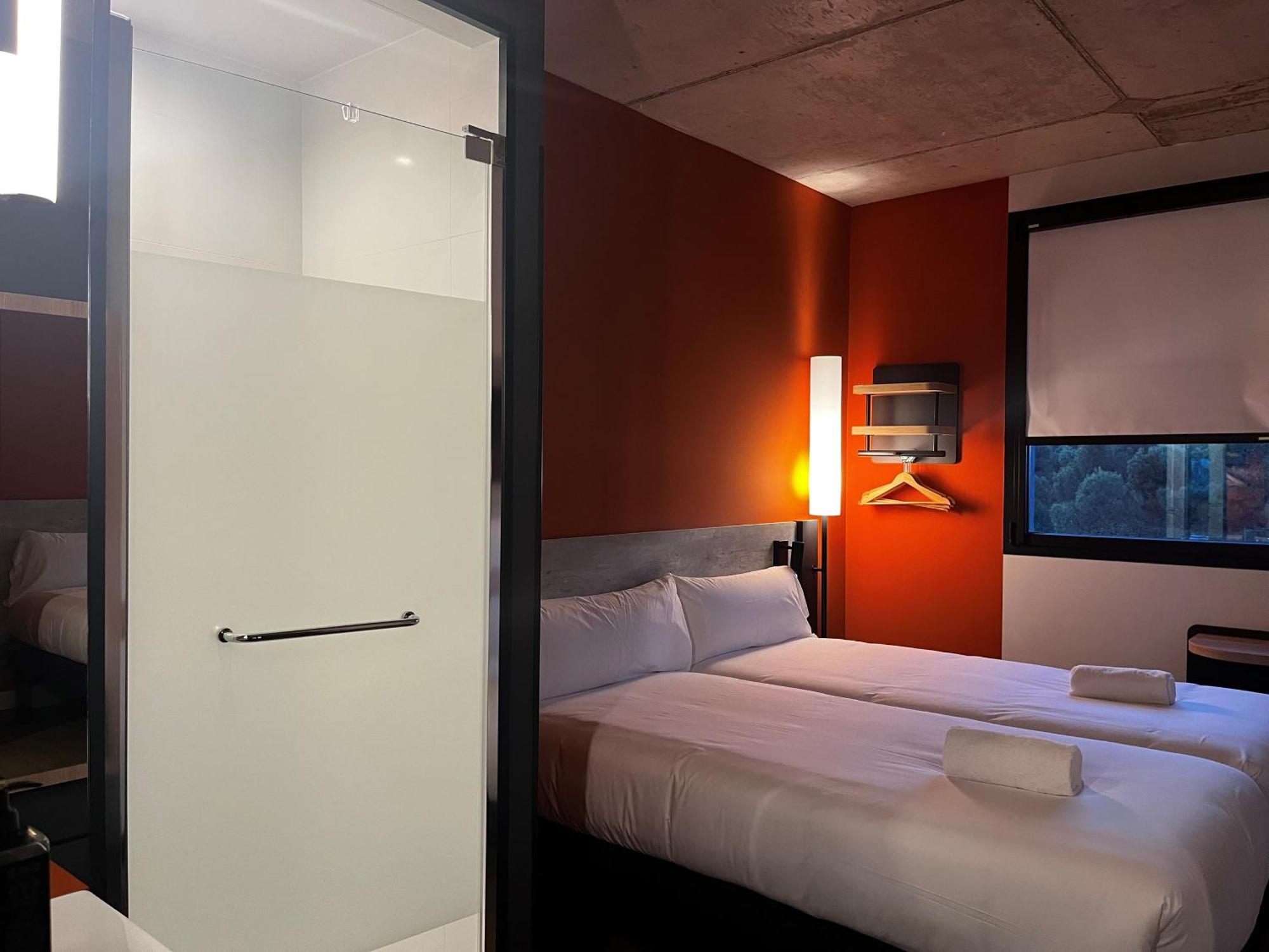 Ibis Budget Madrid Aeropuerto Exteriör bild
