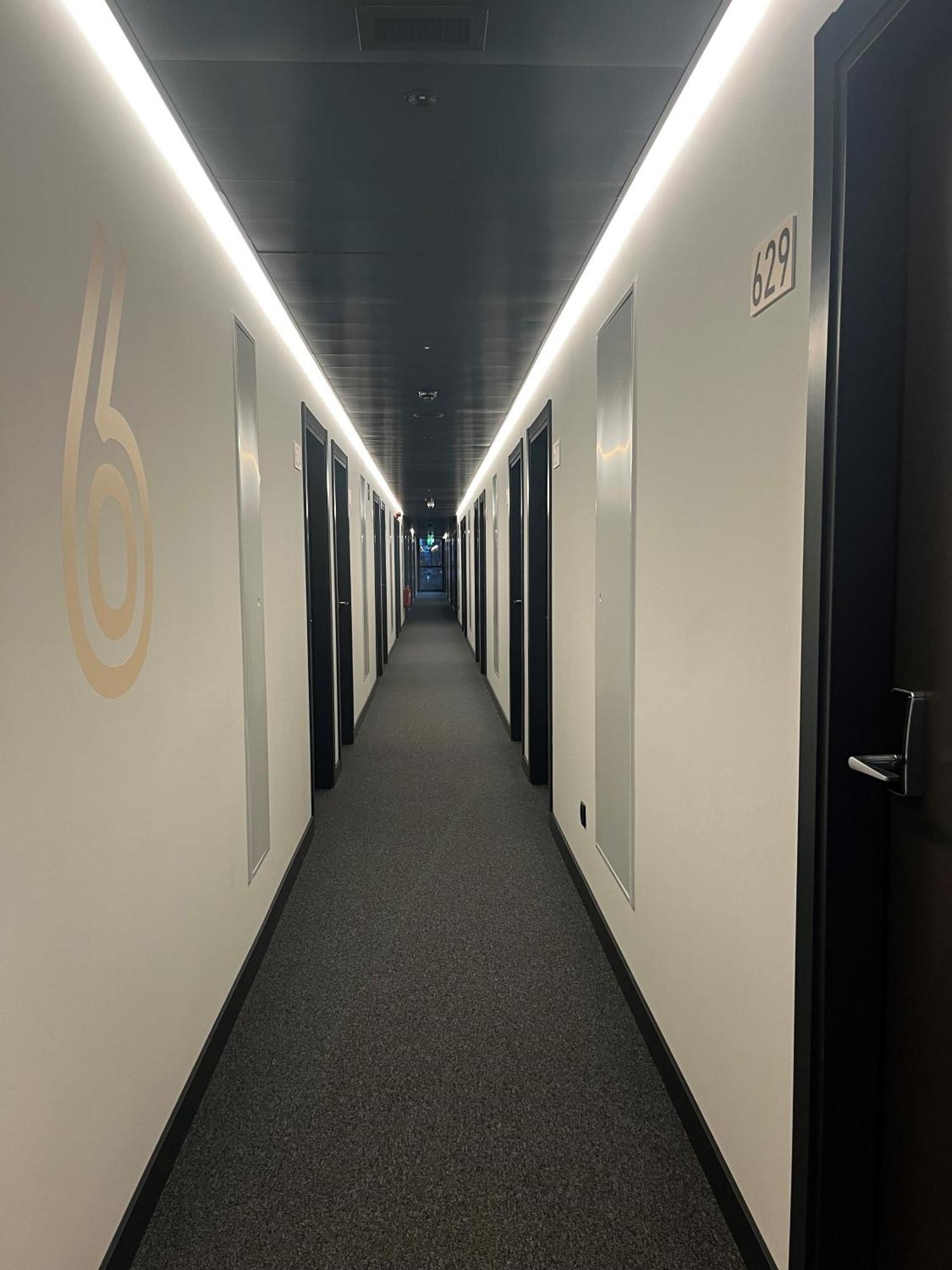 Ibis Budget Madrid Aeropuerto Exteriör bild