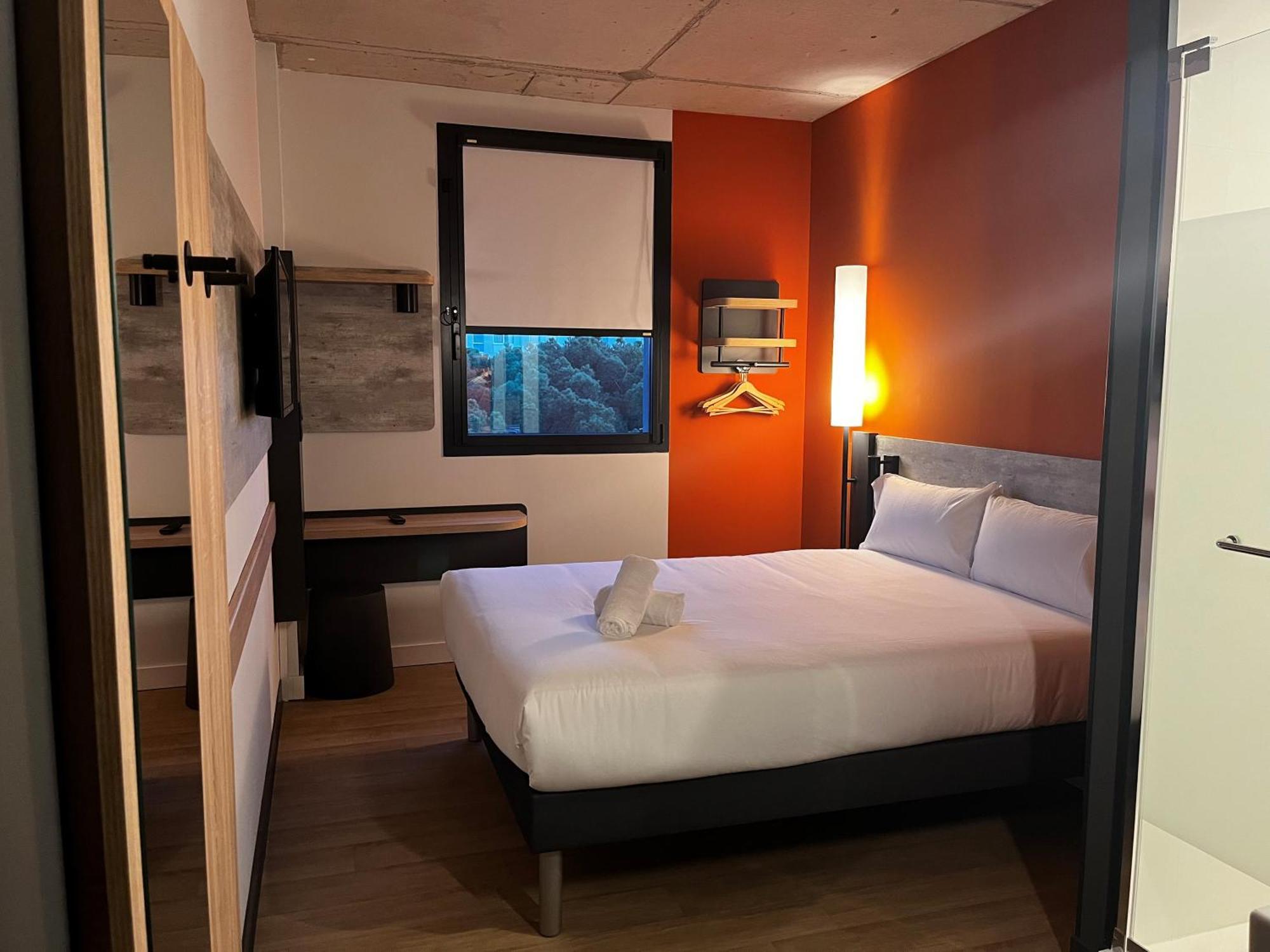 Ibis Budget Madrid Aeropuerto Exteriör bild