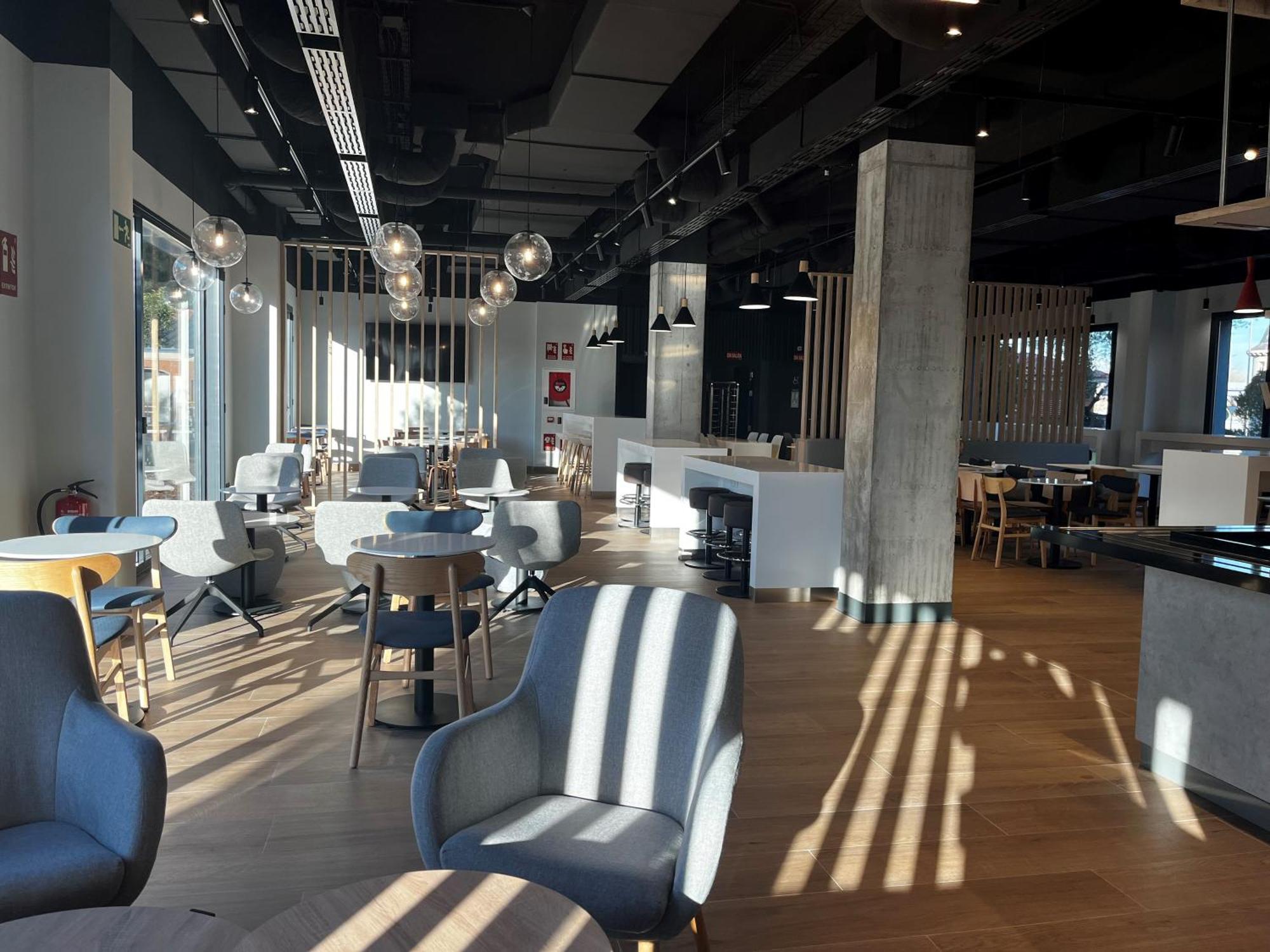 Ibis Budget Madrid Aeropuerto Exteriör bild