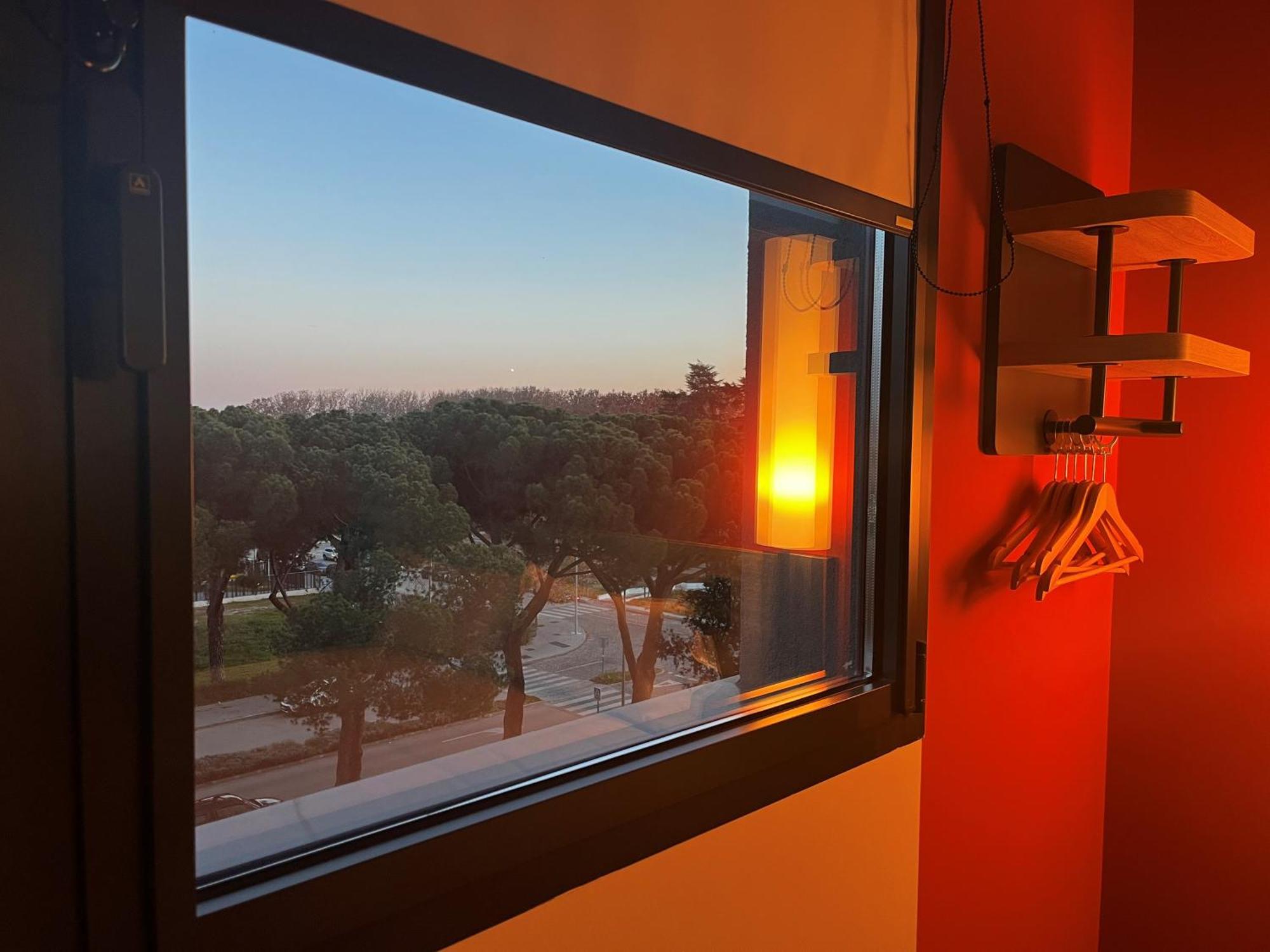 Ibis Budget Madrid Aeropuerto Exteriör bild