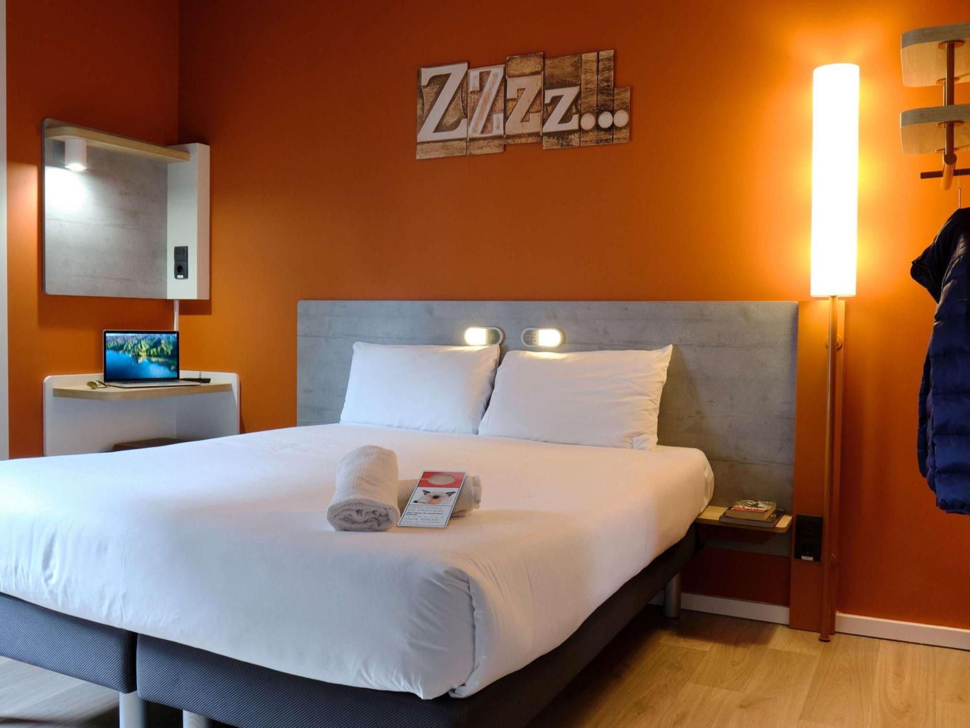 Ibis Budget Madrid Aeropuerto Exteriör bild