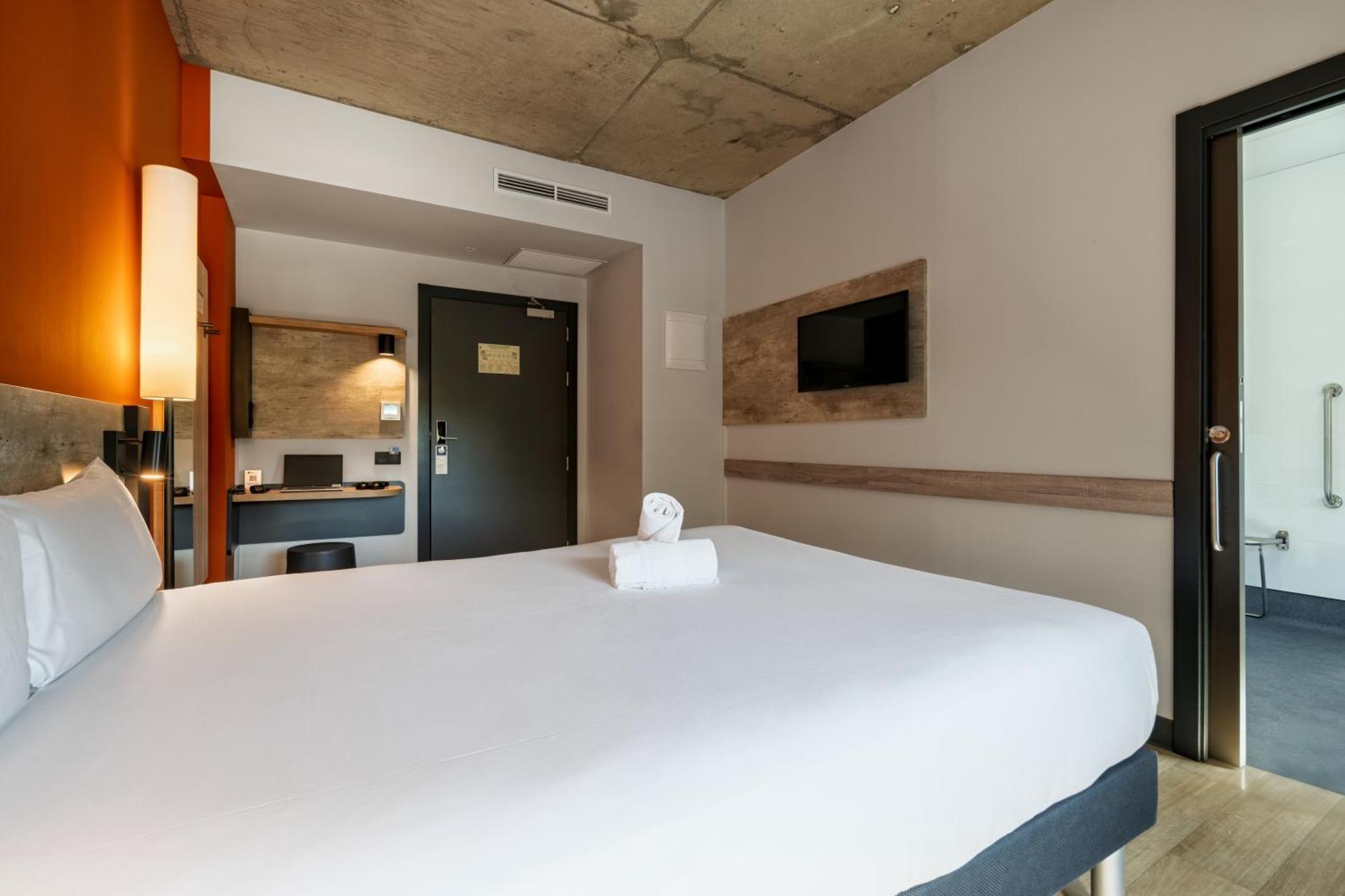 Ibis Budget Madrid Aeropuerto Exteriör bild